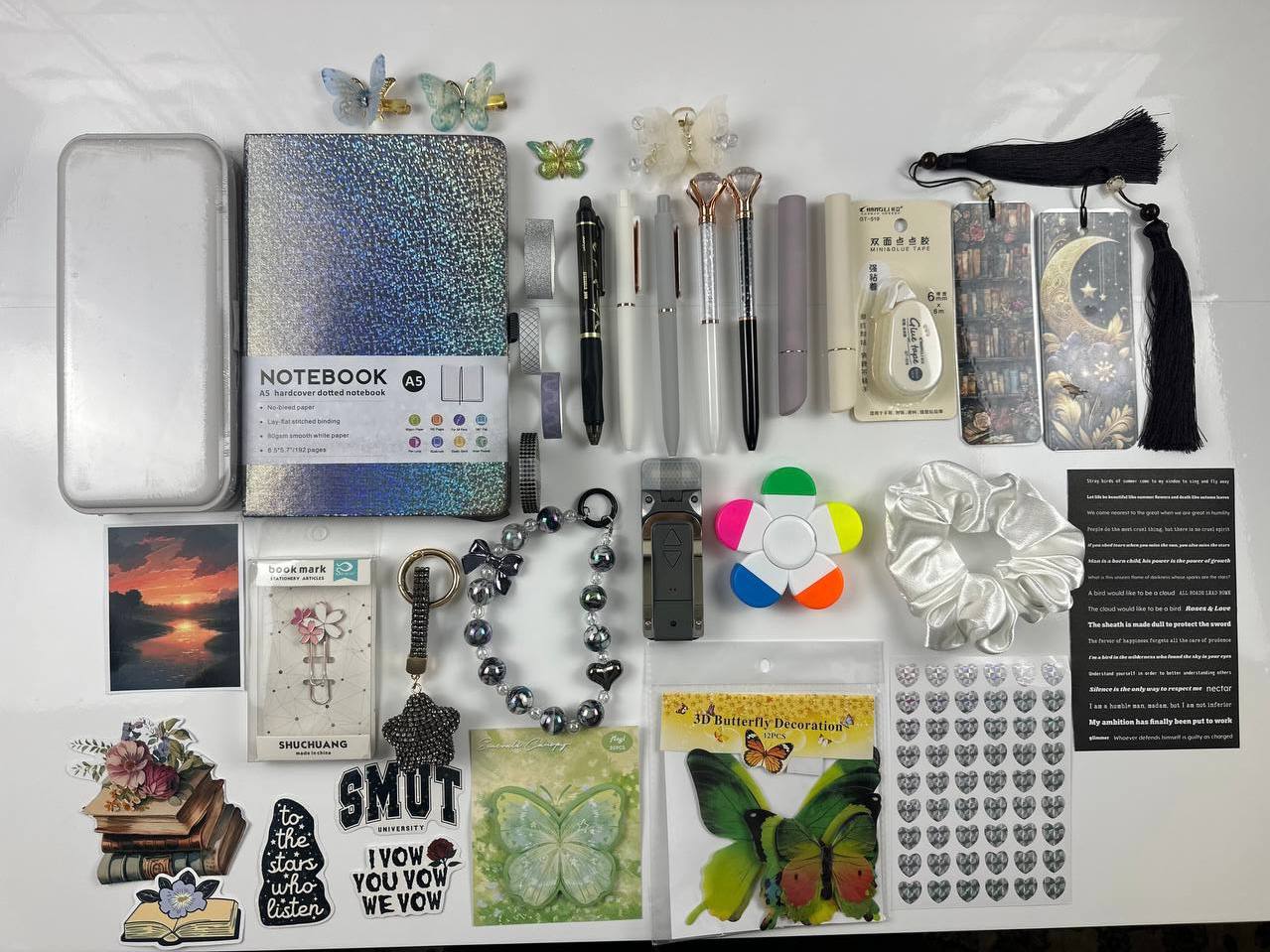 š¤ Neutral Butterfly Stationery Gift Set